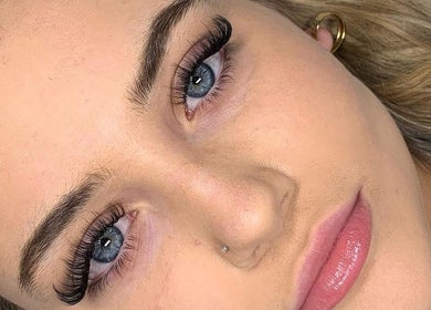 Close-up of elegant lash extensions from Get Lash’D in Wakefield, England, GB, showcasing beauty expertise.
