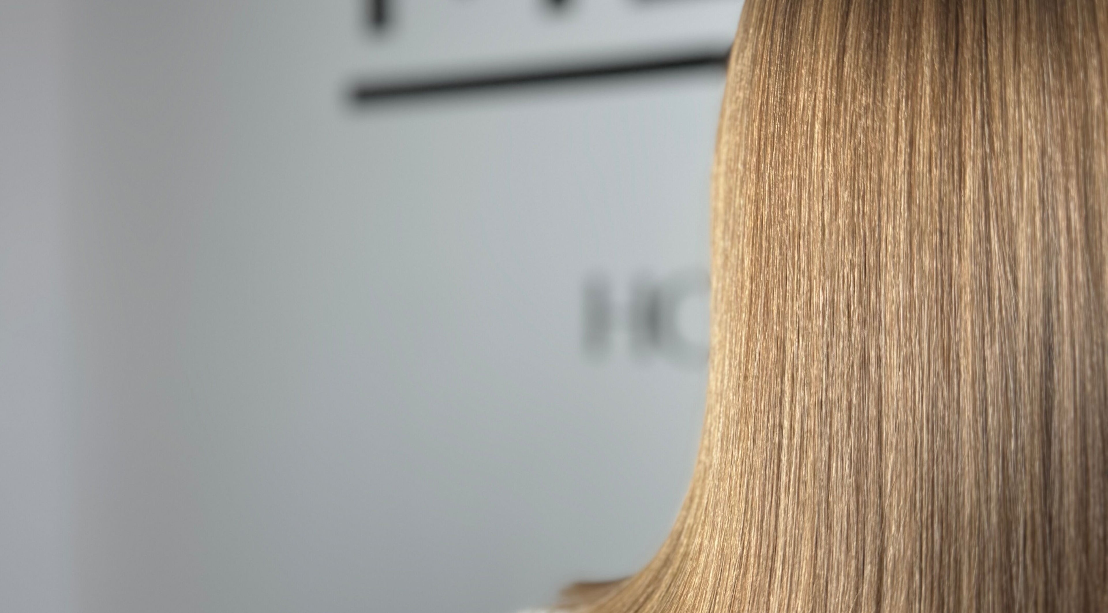 Glossy straight blonde hair at ME TIME STUDIO in Jelgava, LV, showcasing professional hair care.