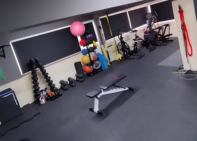 State-of-the-art gym at A.G Fitness Studio in Palaiometocho, Lefkosia, CY with modern equipment.