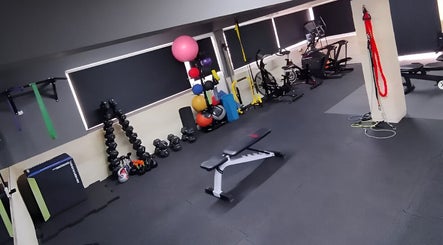 State-of-the-art gym at A.G Fitness Studio in Palaiometocho, Lefkosia, CY with modern equipment.