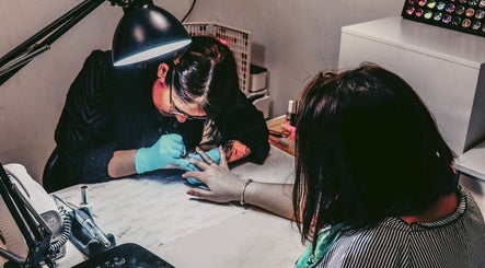 Manucure professionnelle chez By Chloé à Cuisy-en-Almont, Hauts-de-France, FR.
