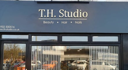 T H Studio