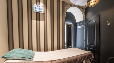 Salle de soins chez MLD STUDIO BEAUTÉ, Nice, Provence-alpes-côte D'azur, FR, détente et élégance.
