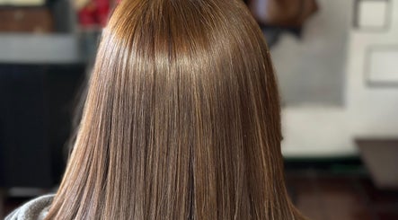 Cabello liso y saludable en Peluqueria Salonné, Buenos Aires, Ciudad Autónoma De Buenos Aires, AR.