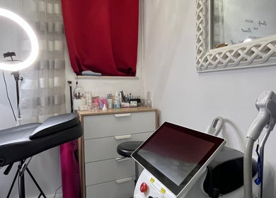 Стая за процедури във Five Stars Beauty Salon, Варна, Варна, BG с модерно оборудване.