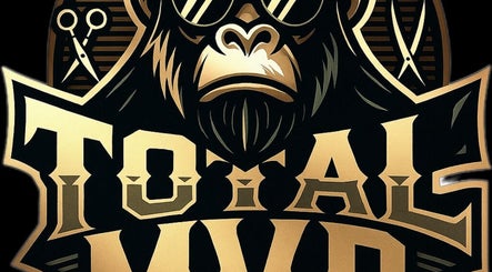 Logo estilizado de gorila de Total MVP STUDIO en Bogotá, Bogotá, CO, simbolizando estilo y sofisticación.