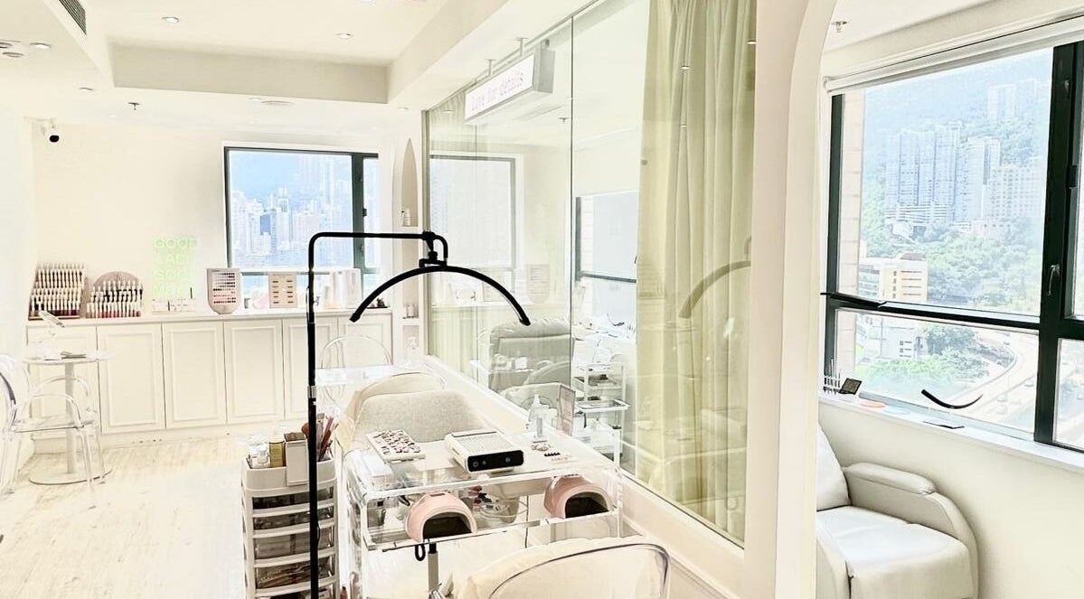 Fulalash (Causeway Bay shop) 的优雅美容室，位于香港岛，提供优质美容服务。