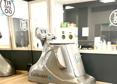 Macchinario moderno presso Fit and Go Sempione, Milano, Lombardia, IT, per allenamenti avanzati.