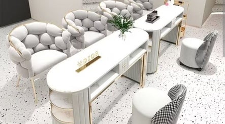 Luxurious seating at Your Muse, Beirut, Beirut Governorate, LB, showcases modern beauty and wellness design.