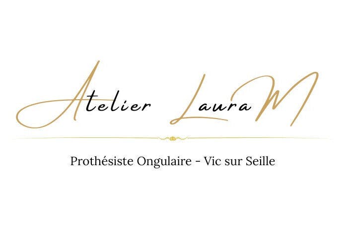 Logo élégant de l'Atelier Laura M à Vic-sur-seille, Grand Est, FR, spécialiste en prothésie ongulaire.
