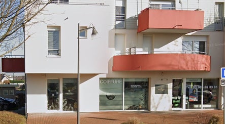 Façade moderne de L’Atelier d’Emma à Vendenheim, Grand Est, FR, accueillant pour beauté et bien-être.