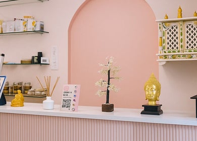 Elegant reception at G3 Bridal and Beauty Studio, Avadi, Tamil Nadu, IN with decor and Buddha statue.