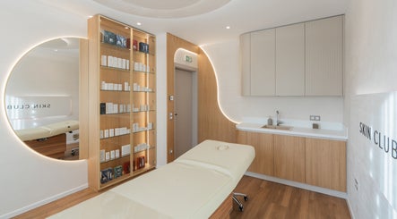 Стайлинг терапевтична стая в Skin Club, София, Област София, BG, с модерно обзавеждане.