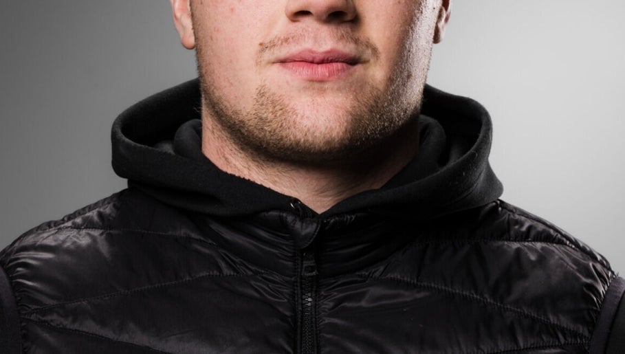 MaxLewisHair image 1