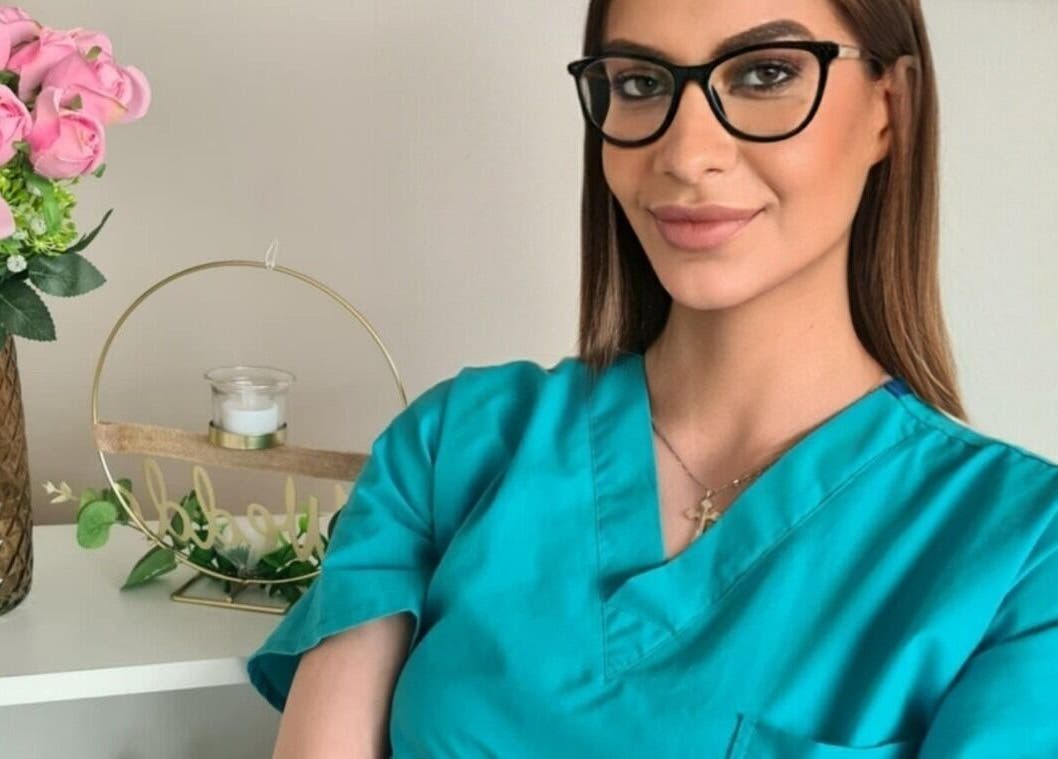 Усмихнат специалист в Спортен център Пацов, Варна, Варна, BG.