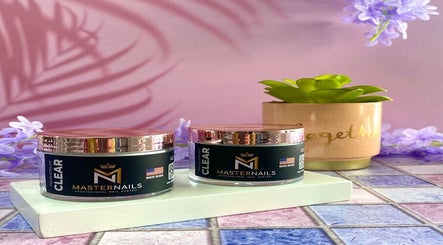 Polvo acrílico para uñas en andrews_nails__unas__spa, Guayaquil, Guayas, EC, con decoración floral.