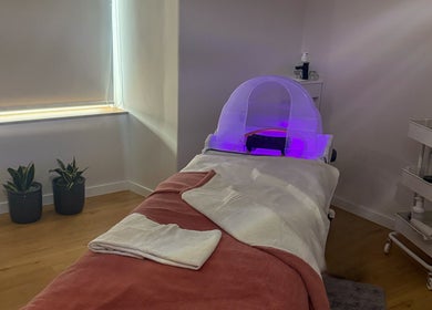 Sala de tratamento relaxante no Cindy Pinto em Montemor-o-novo, Distrito De Évora, PT.