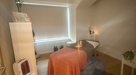 Sala de massagem relaxante em Cindy Pinto, Montemor-o-novo, Distrito De Évora, PT.