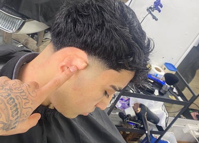 Detalle de corte de cabello moderno en Mvrqez.barber, Puerto Montt, Los Lagos, CL.