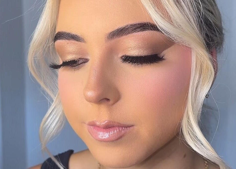 Close-up of elegant makeup at Veloura Artistry, Flinders, New South Wales, AU, showcasing flawless beauty.
