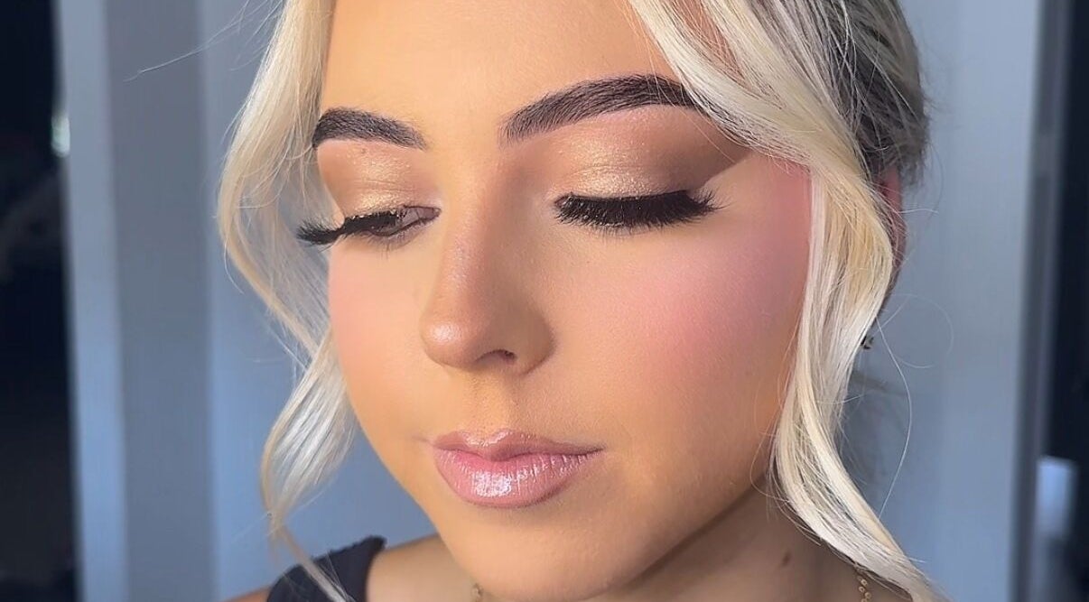 Close-up of elegant makeup at Veloura Artistry, Flinders, New South Wales, AU, showcasing flawless beauty.