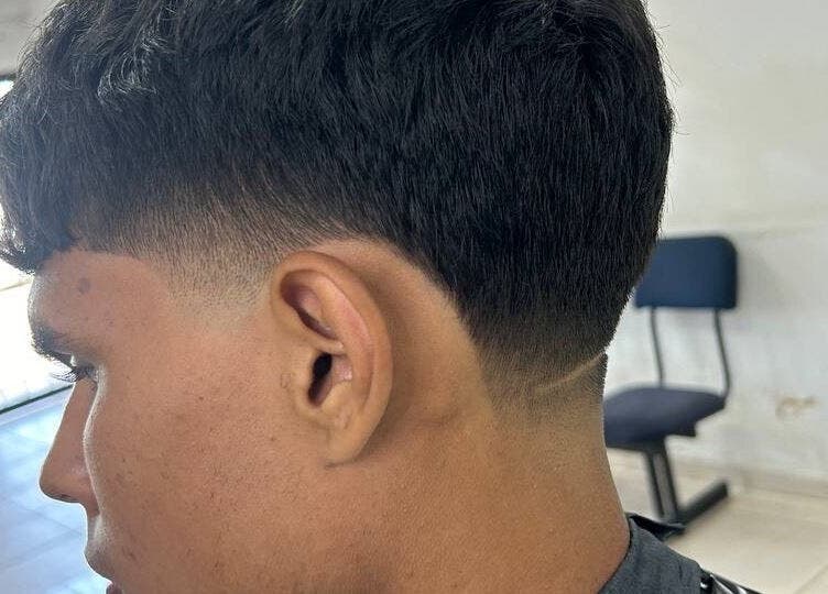 Corte de cabello moderno en LUIS LILIENSTERN | BARBERO PROFESIONAL, Maracaibo, Zulia, VE.