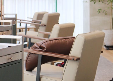 Chic salon chairs at Id Hair Gangnam, 서울특별시, 서울특별시, KR, offering a stylish setting.