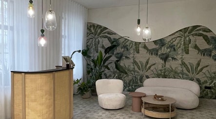 Interiér wellness centra Matyáš Kahle, Ostrava, Moravskoslezský Kraj, CZ s tropickým designem.