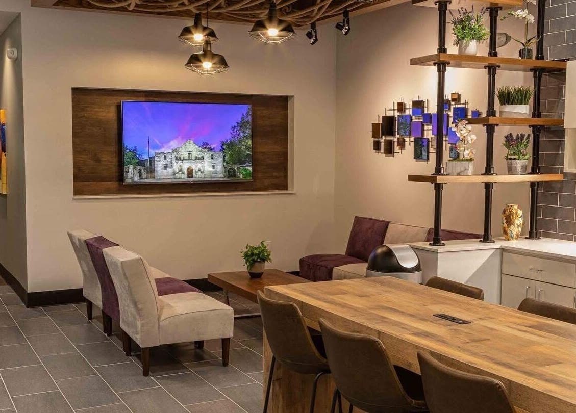 Elegant lounge area at Serenity Aesthetics & Spa, Charlotte, North Carolina, US with modern decor.