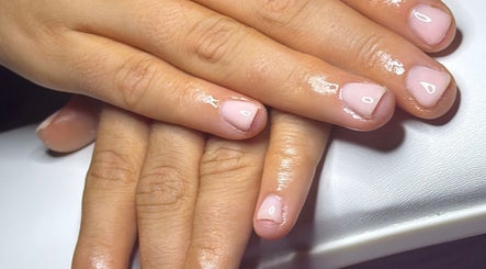 Elegant manicure from Nails_bylauryn in Bedford, England, GB showcasing glossy, neatly polished nails.