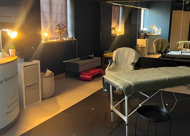 Calming massage room at The Recovery Room in Doncaster, England, GB with spa ambiance.