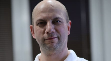 Specjalista w Strefa relaksu gabinet masażu, ul. Warszawa, Województwo Mazowieckie, PL zapewnia indywidualne podejście.