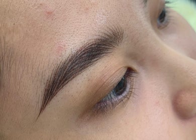 คิ้วสวยที่ Allure Eyebrow, กรุงเทพมหานคร, TH ออกแบบอย่างพิถีพิถัน
