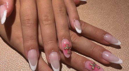 Nails.lou