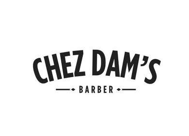 Logo stylé de Chez Dam’s, salon de barbier à Garidech, Occitanie, FR.
