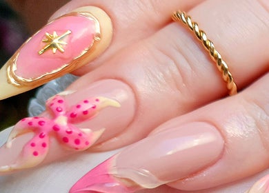 Design d'ongles artistique et unique chez Mb'nails, Mazingarbe, Hauts-de-France, FR.