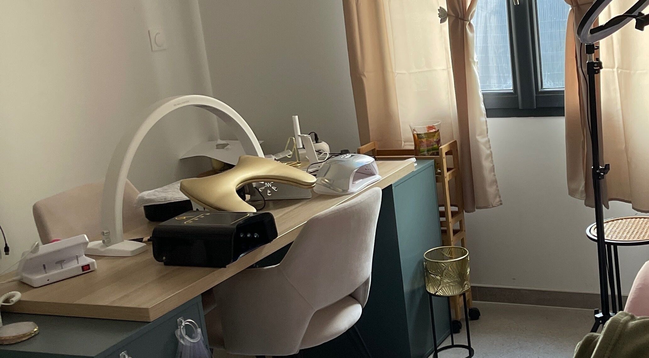 Espace élégant chez Run Nails D à Mussidan, Nouvelle-Aquitaine, FR avec équipements modernes.