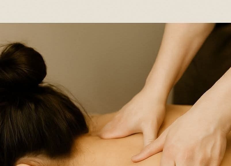 Relaksacyjny masaż w Relaxclinic, Lillestrøm, Akershus, NO. Profesjonalna terapia dotykowa dla pełnego odprężenia.