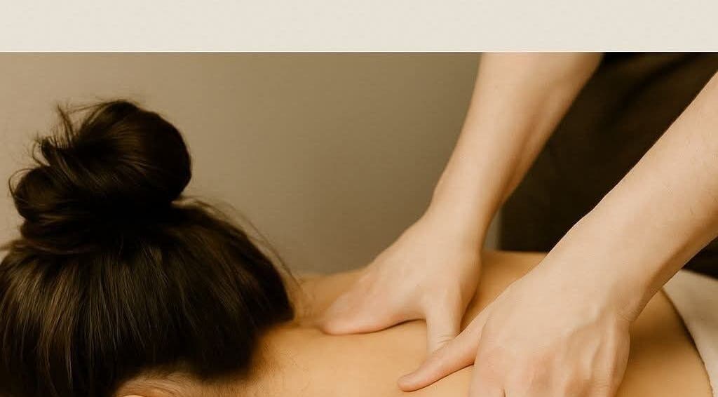 Relaksacyjny masaż w Relaxclinic, Lillestrøm, Akershus, NO. Profesjonalna terapia dotykowa dla pełnego odprężenia.