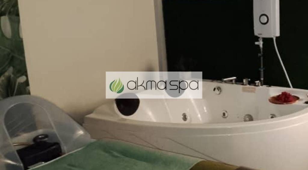 Luxurious spa bath at Akma Spa Melawati, Kuala Lumpur, Wilayah Persekutuan Kuala Lumpur, MY.