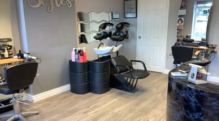 Styles Hairdressing Salon зображення 2