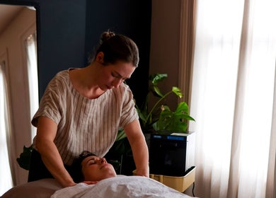 Relaxing massage at Fern Cove Therapy - Barefoot Body & Soul, Cregagh Rd. Belfast, Northern Ireland, GB.