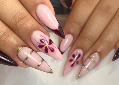 Design de unhas artísticas em Voga Unhas & Estética, Faro, Faro, PT.
