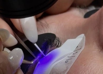 Expert applying lash extensions at DUSHA| EYELASH EXTENSIONS, Clonakilty, County Cork, IE.