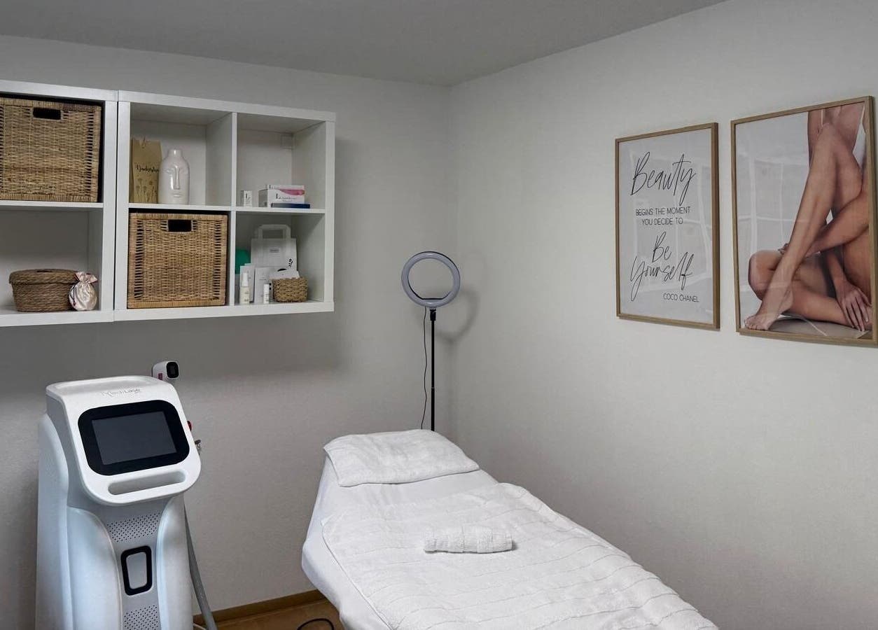 Ruhevolle Wellness-Oase bei Beauty & Style, Linz - Pichling, Oberösterreich, AT. Modernes Behandlungszimmer.