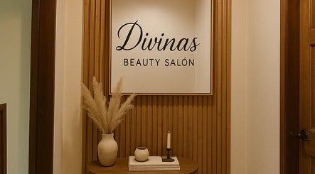Entrada acogedora de Divinas beauty salón en San Pedro Sula, Departamento De Cortés, HN.