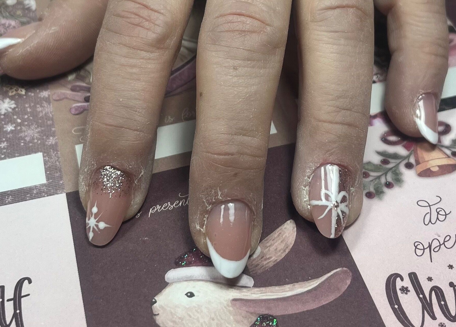 Nail art raffiné à Studio Beauté By Sarah, Ploegsteert, Région Wallonne, BE.