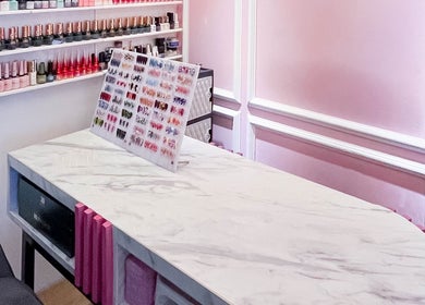 Elegant nail design station at MeNail - Hang Lekir, Senayan, Daerah Khusus Ibukota Jakarta, ID.