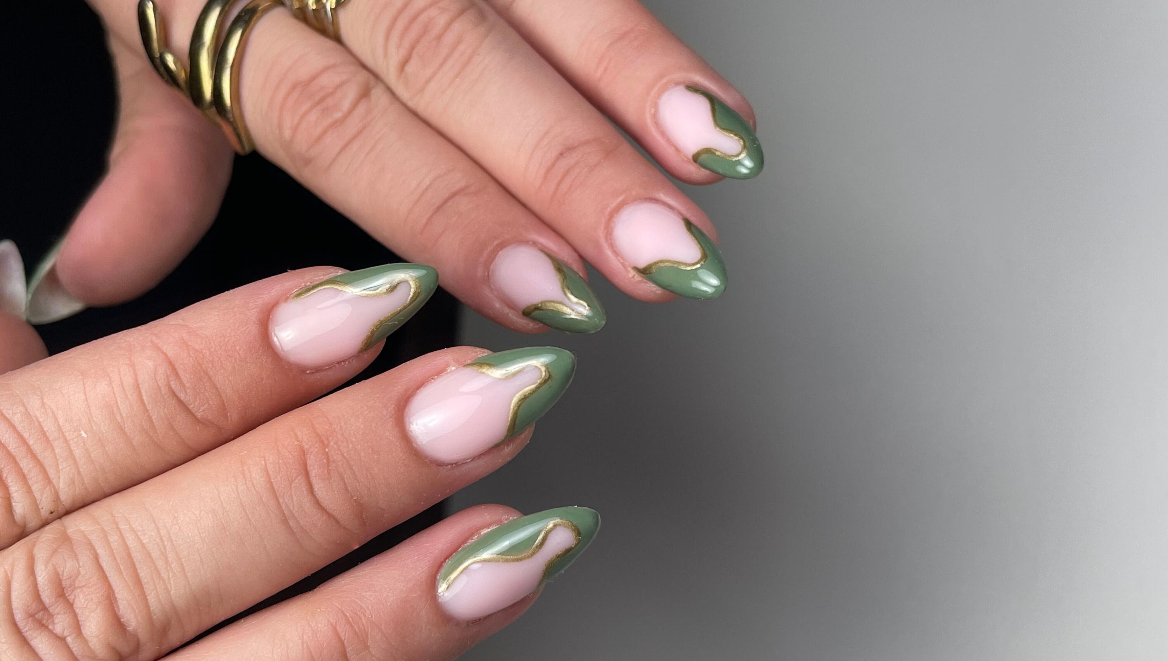 Design d'ongles artistique chez ARMONEA à Montpellier, Occitanie, FR.