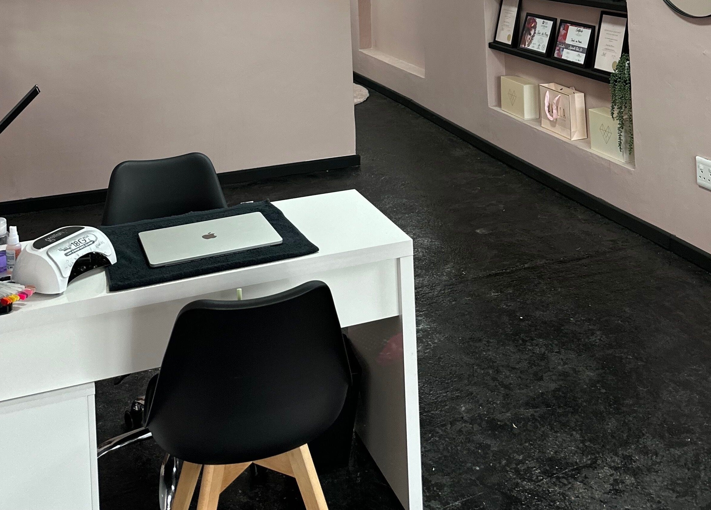 Modern nail station at Alae Aesthetics & Cosmetics in Gqeberha, Eastern Cape, ZA, showcasing sleek design.